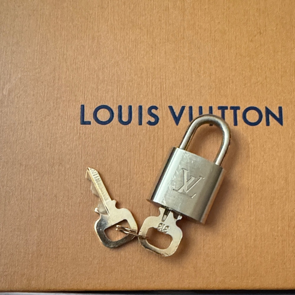 Louis Vuitton Silver Lock and Key Set